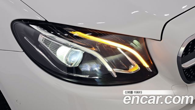 Mercedes-Benz E-Class E200 Avantgarde