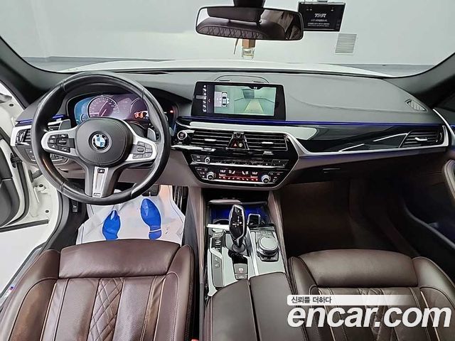 BMW 5-Series 520d xDrive M Sport Package Plus