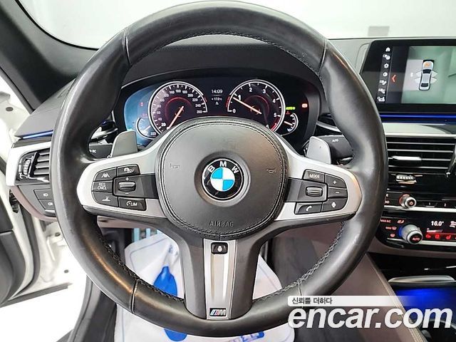 BMW 5-Series 520d xDrive M Sport Package Plus