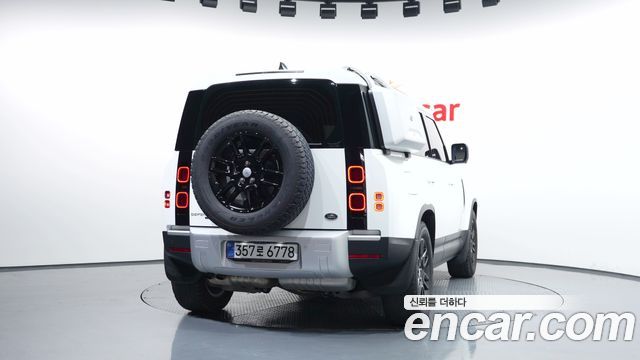 Land Rover Defender 110 D240 S