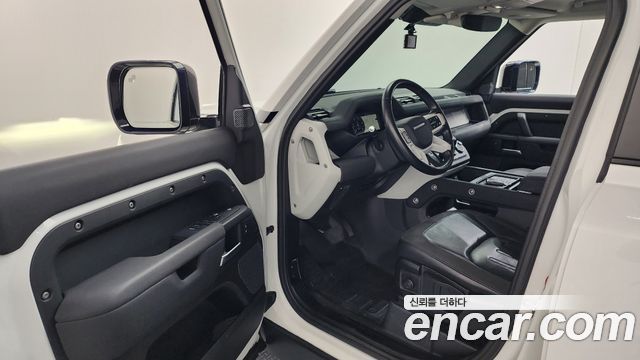 Land Rover Defender 110 D240 S
