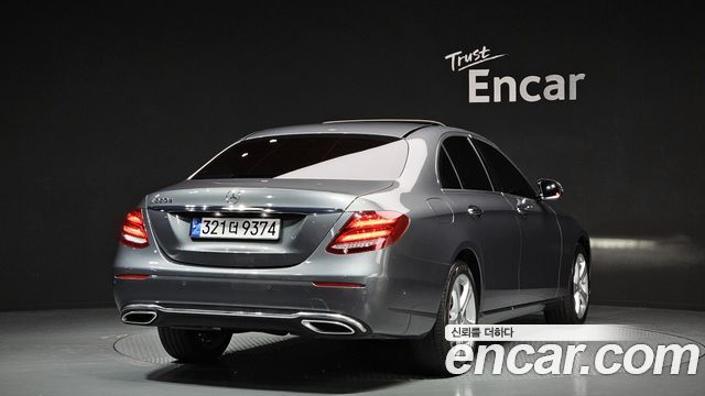 Mercedes-Benz E-Class E220d Avantgarde