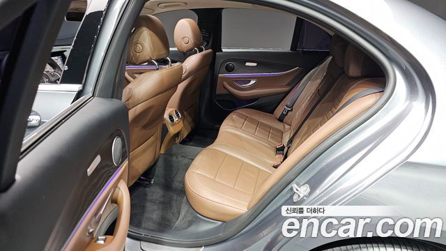 Mercedes-Benz E-Class E220d Avantgarde