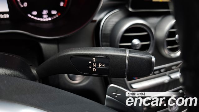 Mercedes-Benz C-Class C200 AMG Line