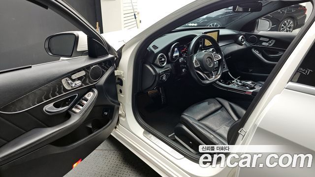 Mercedes-Benz C-Class C200 AMG Line