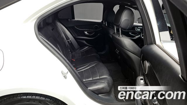 Mercedes-Benz C-Class C200 AMG Line