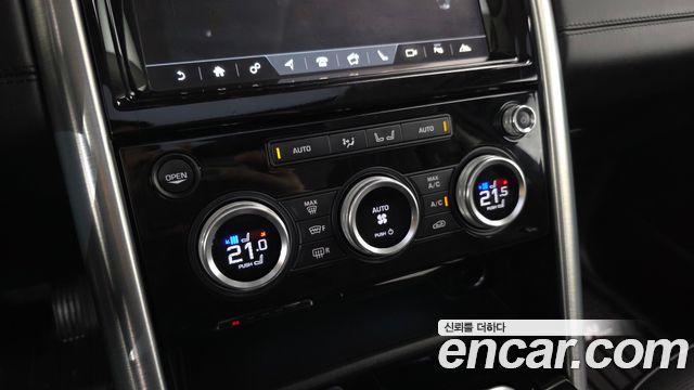 Land Rover Discovery 3.0 TD6 HSE Luxury