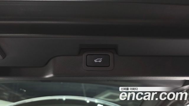 Land Rover Discovery 3.0 TD6 HSE Luxury
