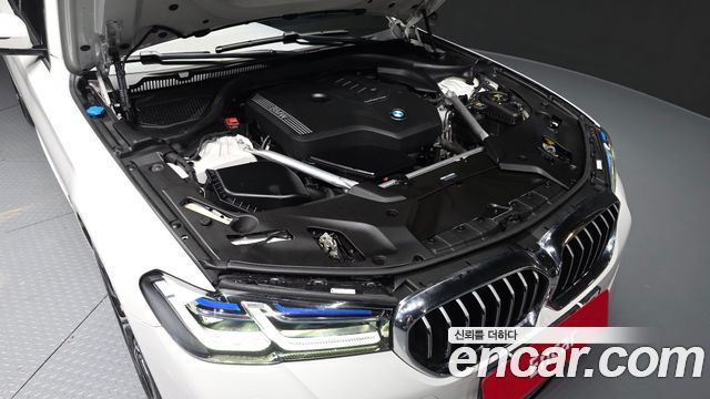 BMW 5-Series 530i xDrive M Sport Package