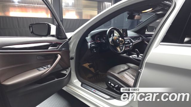 BMW 5-Series 530i xDrive M Sport Package