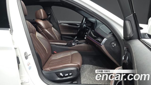 BMW 5-Series 530i xDrive M Sport Package
