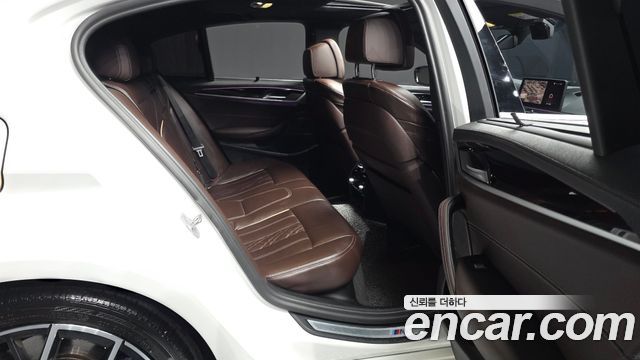 BMW 5-Series 530i xDrive M Sport Package