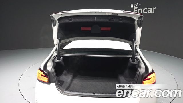 BMW 5-Series 530i xDrive M Sport Package