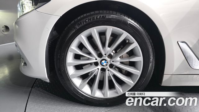 BMW 5-Series 530i Luxury Plus