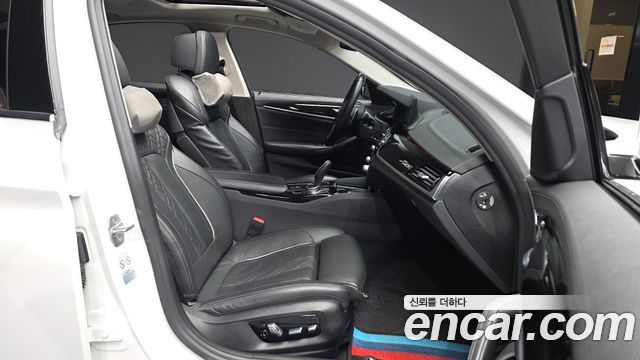 BMW 5-Series 530i Luxury Plus
