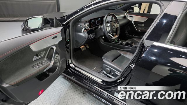 Mercedes-Benz CLA-Class CLA250 4MATIC
