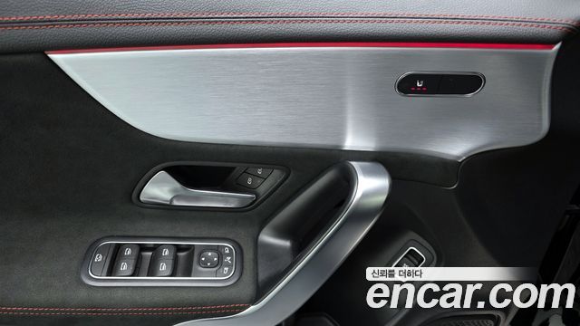 Mercedes-Benz CLA-Class CLA250 4MATIC