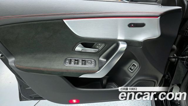 Mercedes-Benz CLA-Class CLA250 4MATIC