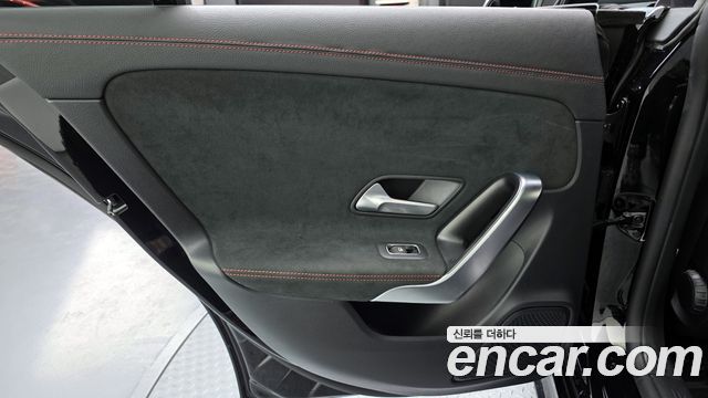 Mercedes-Benz CLA-Class CLA250 4MATIC