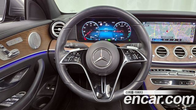 Mercedes-Benz E-Class E300e 4MATIC Exclusive