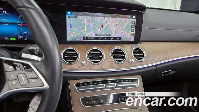 Mercedes-Benz E-Class E300e 4MATIC Exclusive