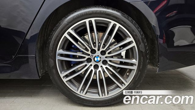 BMW 5-Series 530i M Sport Package Plus