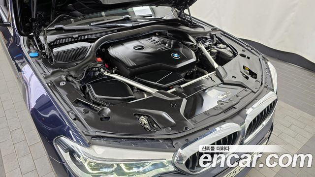 BMW 5-Series 530i M Sport Package Plus