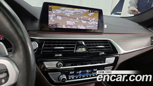 BMW 5-Series 530i M Sport Package Plus