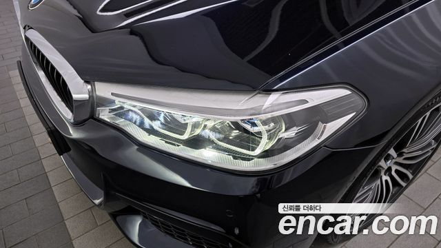 BMW 5-Series 530i M Sport Package Plus