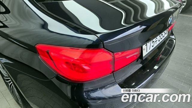 BMW 5-Series 530i M Sport Package Plus