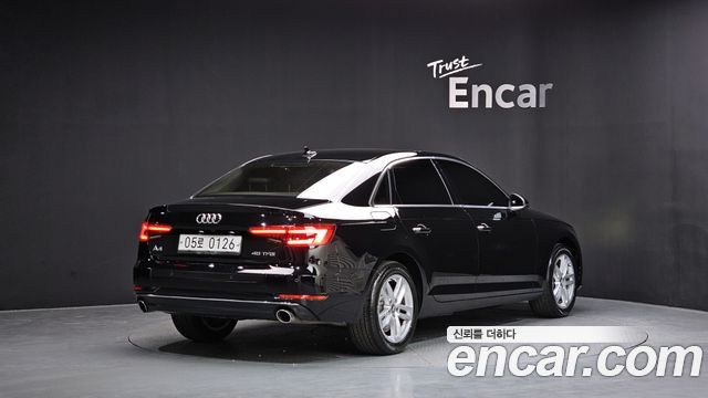 Audi A4 45 TFSI Premium