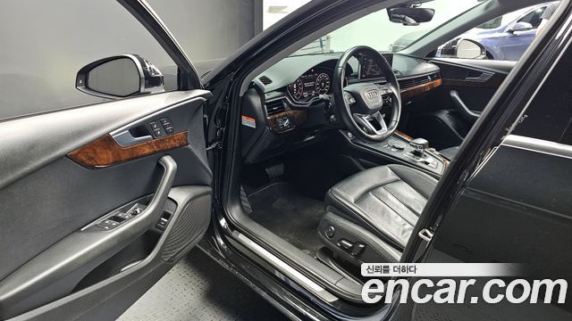 Audi A4 45 TFSI Premium