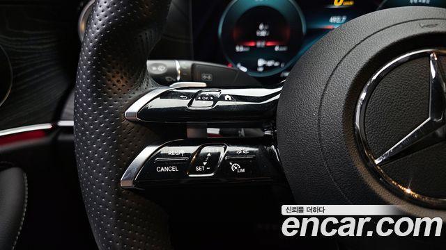 Mercedes-Benz E-Class E220d 4MATIC AMG Line