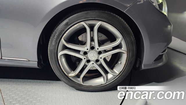 Mercedes-Benz E-Class E250 BlueTec 4MATIC AV