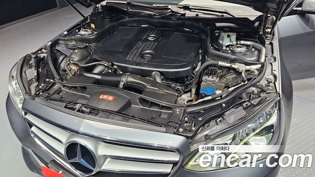 Mercedes-Benz E-Class E250 BlueTec 4MATIC AV