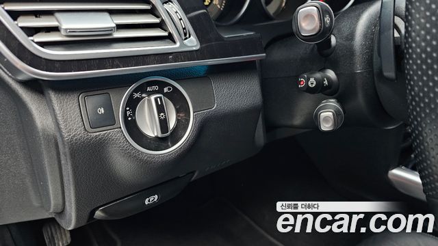 Mercedes-Benz E-Class E250 BlueTec 4MATIC AV