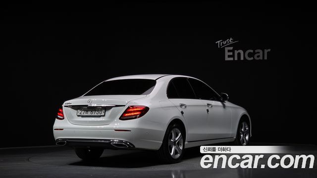 Mercedes-Benz E-Class E220d Avantgarde