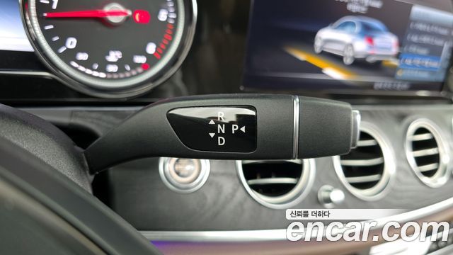 Mercedes-Benz E-Class E220d Avantgarde