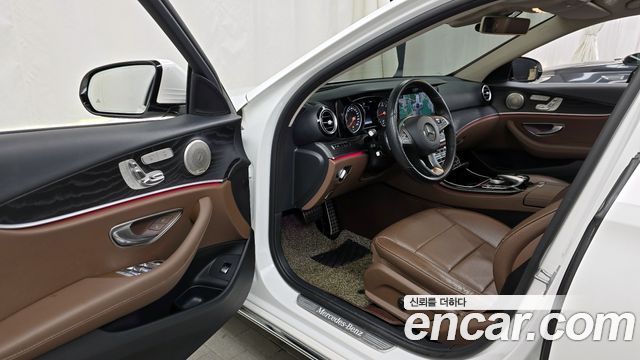 Mercedes-Benz E-Class E220d Avantgarde