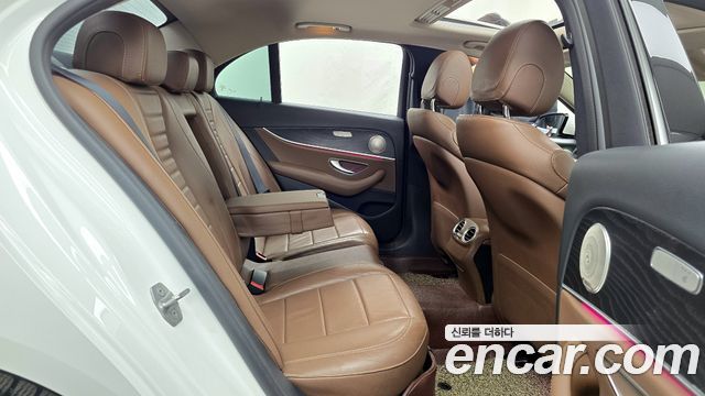 Mercedes-Benz E-Class E220d Avantgarde