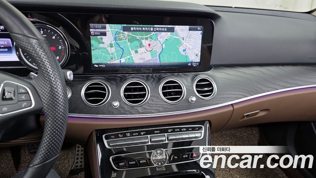 Mercedes-Benz E-Class E220d Avantgarde