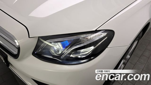 Mercedes-Benz E-Class E220d Avantgarde