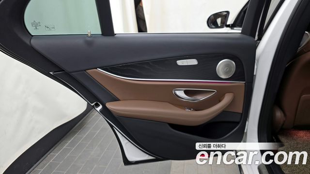 Mercedes-Benz E-Class E220d Avantgarde