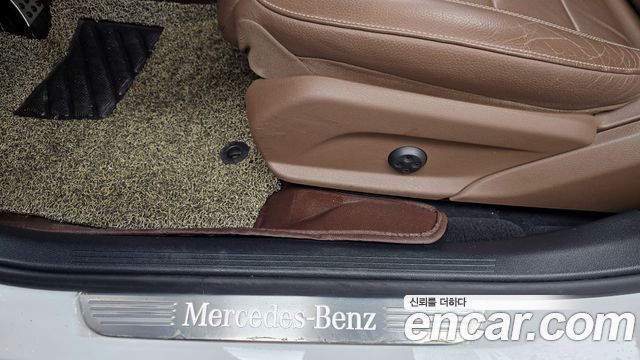 Mercedes-Benz E-Class E220d Avantgarde