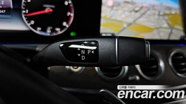 Mercedes-Benz E-Class E300 4MATIC Exclusive