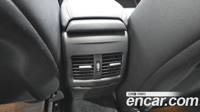 Mercedes-Benz GLA-Class GLA220