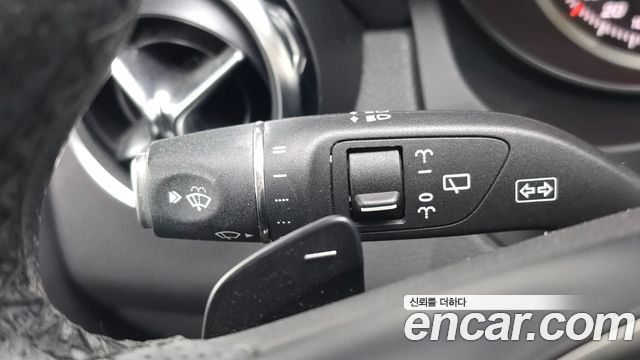Mercedes-Benz GLA-Class GLA220