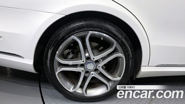 Mercedes-Benz E-Class E250 BlueTec 4MATIC AV