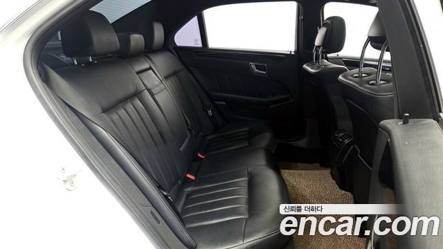 Mercedes-Benz E-Class E250 BlueTec 4MATIC AV