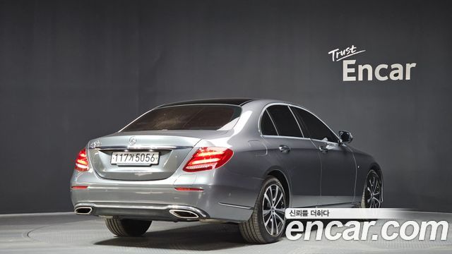 Mercedes-Benz E-Class E300e Exclusive
